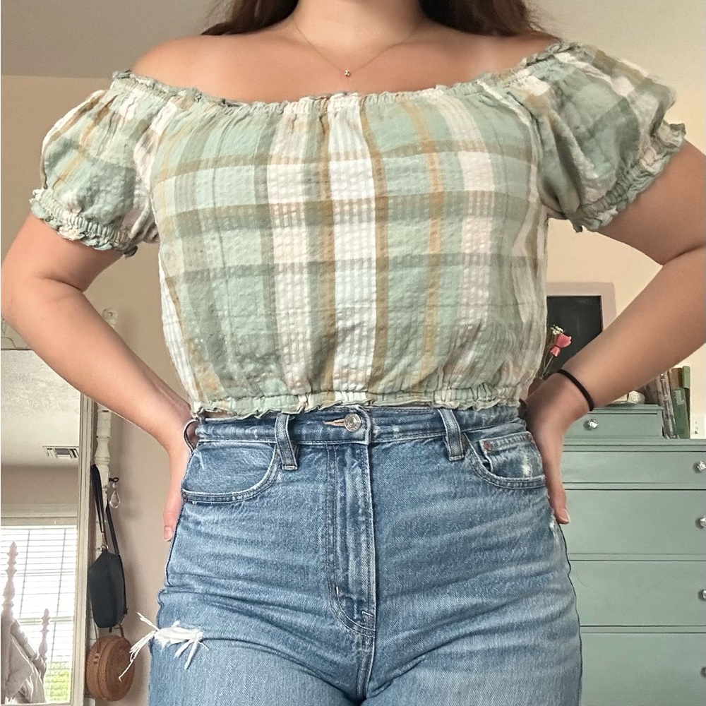 American Eagle Green Top